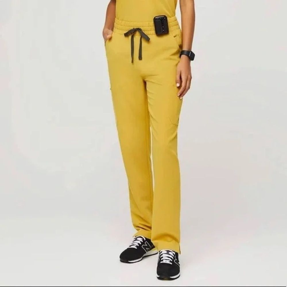 🌟🎉HP🎉🌟 FIGS | (Set of 2) High Waisted Yola™ Scrub Pants